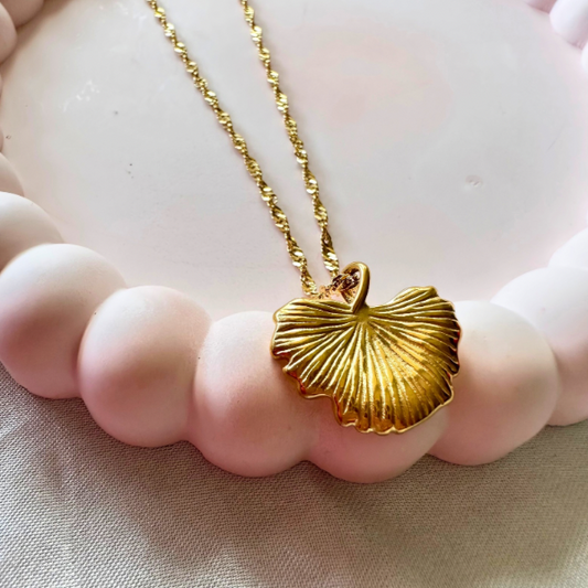 LEAF STYLE NECKLACE