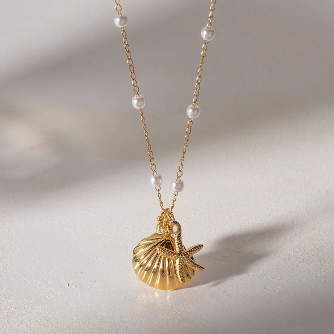 NECKLACE WITH STARFISH CHARM