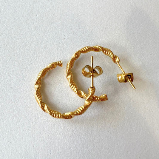 C Type Pleated Minimalist Stud