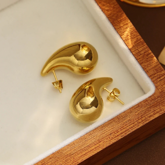 DROP EARRINGS