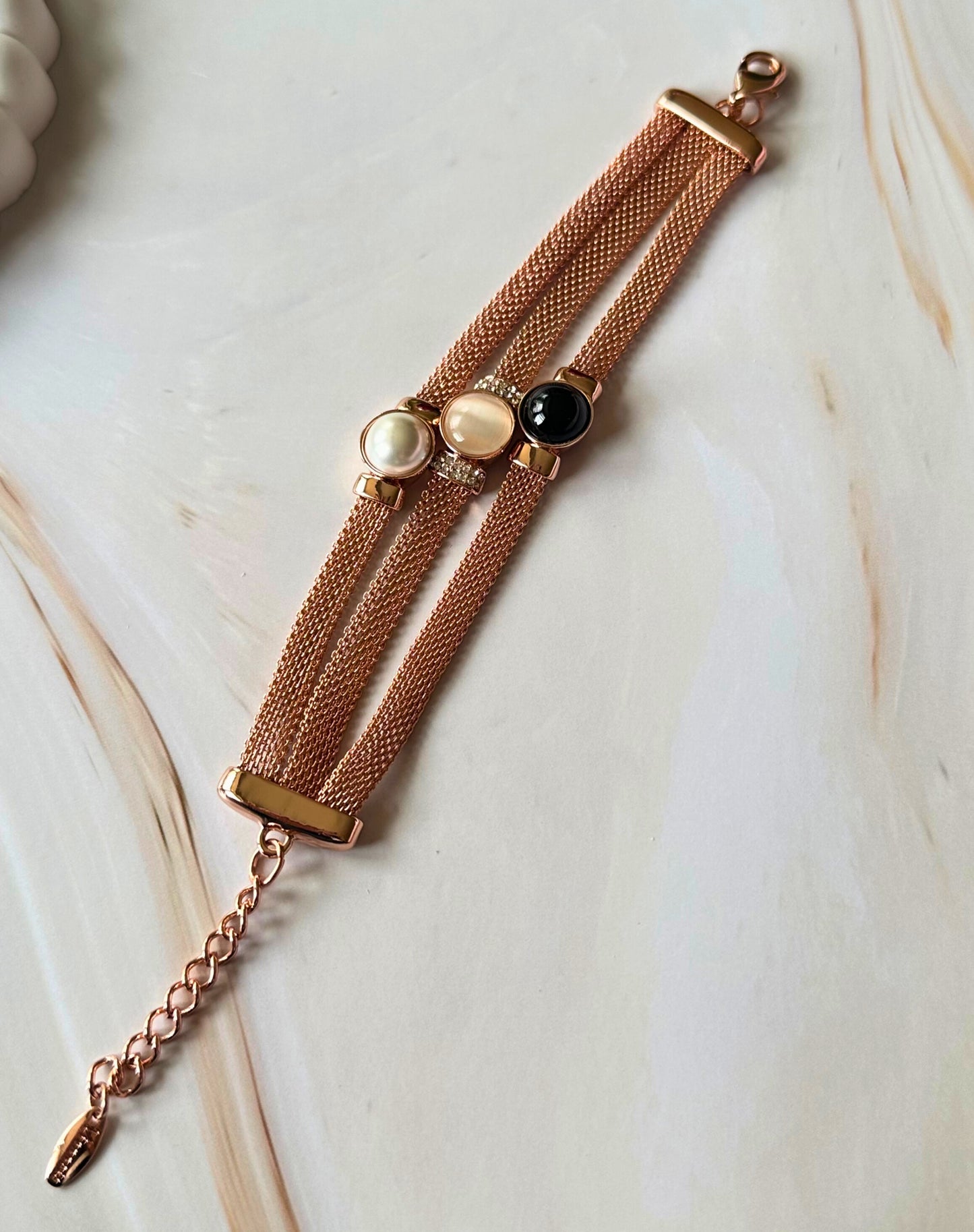 PEARL BLACK CLASSIC BRACELET.